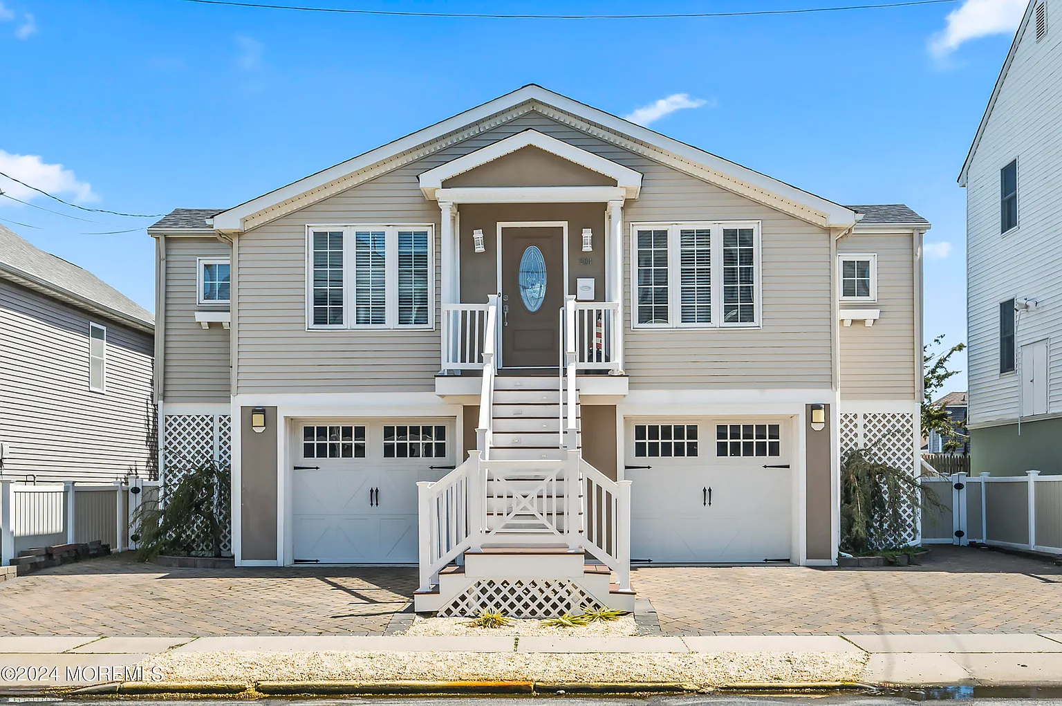 204 Randall Ave photo 1