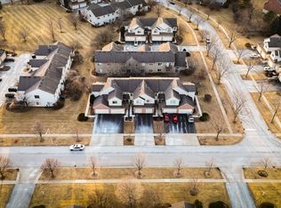 3413 Blue Ridge Dr, Carpentersville, IL 60110