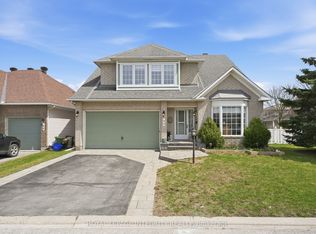 42 Settlers Ridge Way, Ottawa, ON K2J 4V2