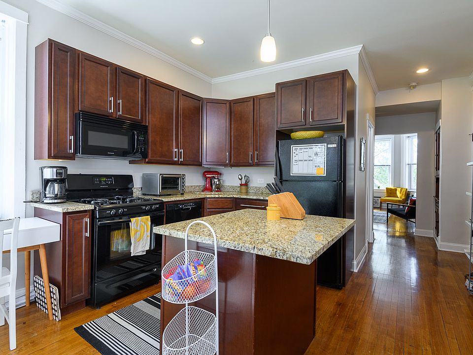 1st image of 2324 W Medill Ave #3