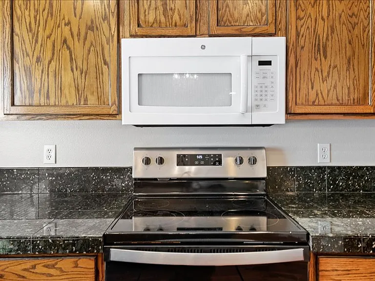 14180 W Chadford Dr — Photo 12