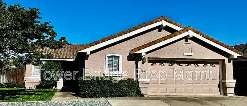 3 bed, 2.0 bath, 1550 sqft, $2,325 — Photo 1