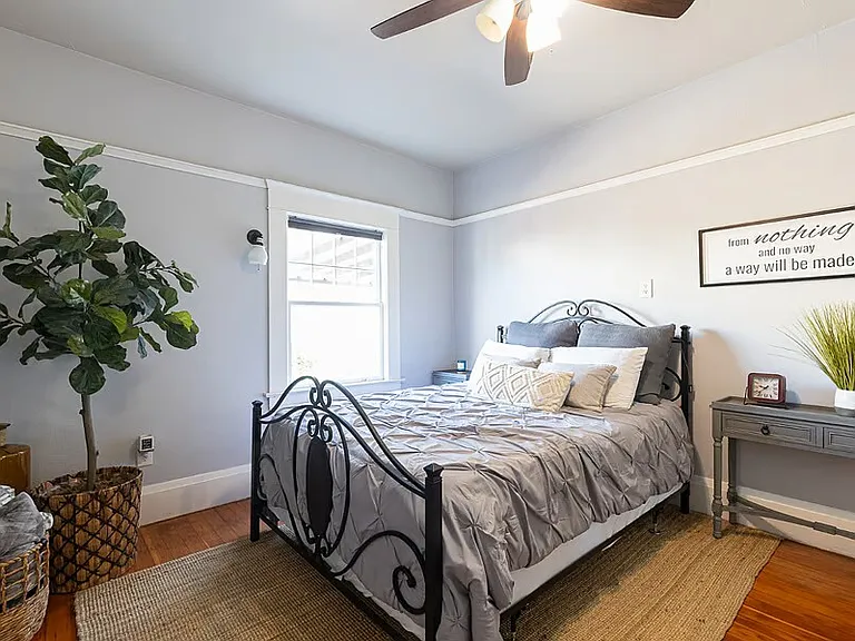 125 E Alvarado St — Photo 20