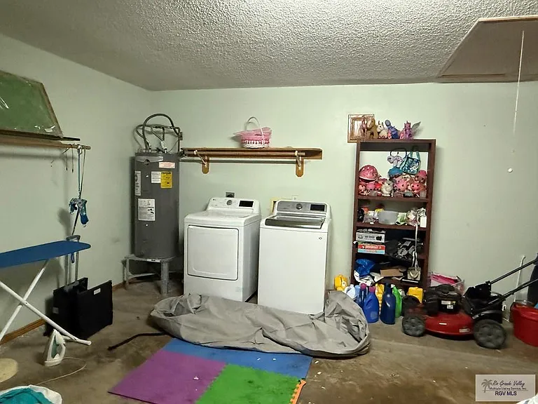 634 Rey Salomon St — Photo 24