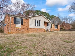 105 Thomas Cir, Farmville, VA 23901