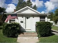 721 Esther St photo 1