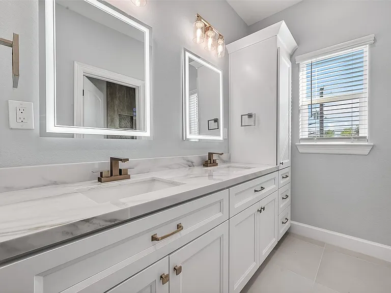 3344 Sanders St — Photo 47