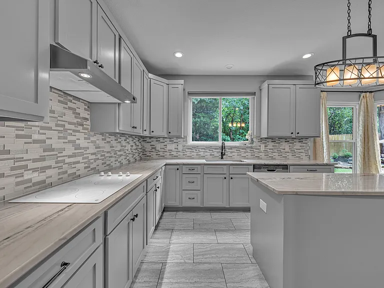 2417 Bonham Trl — Photo 9