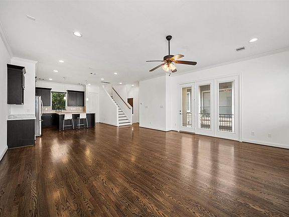 4th image of 22 Hermann Park Ct