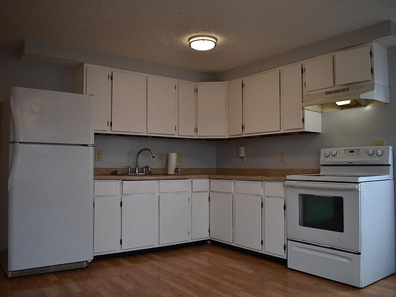 2nd image of 5670 Ironwood Ct