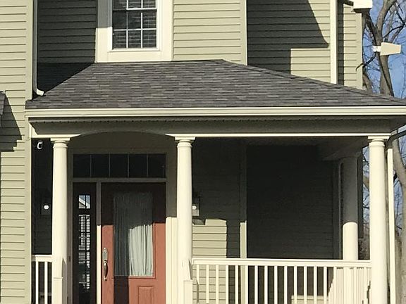 3rd image of 499 Shorewood Trl