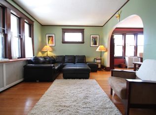 1077 Ashland Ave, Saint Paul, MN 55104