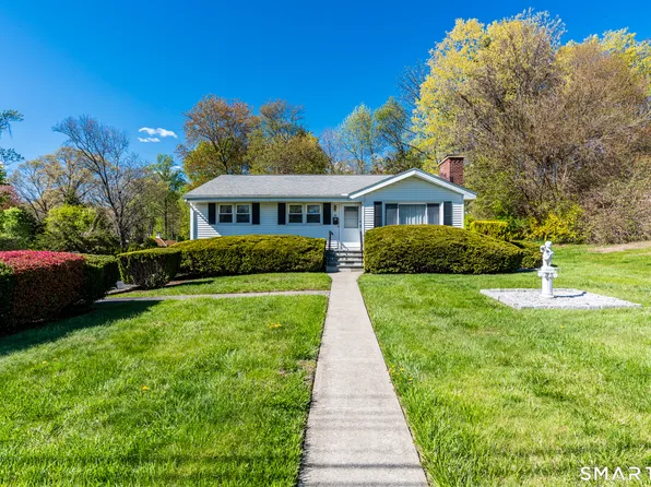 34 Bassick Road, Trumbull, CT 06611