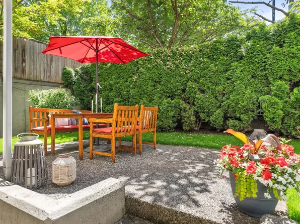 1623 E 2nd Ave #104, Vancouver, BC V5N 1E1