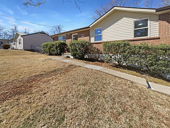 2nd image of 858 Fortoria Dr