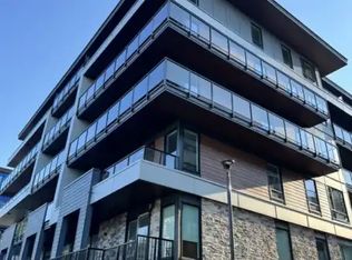 600 Rochester Ave #1A, Coquitlam, BC V3K 2X3