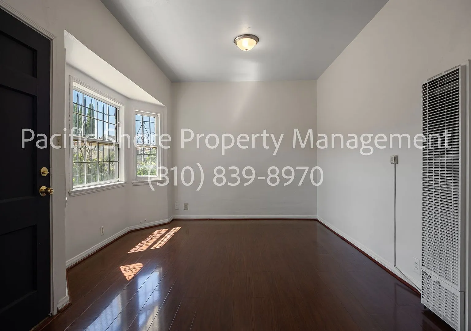 1236 Tamarind Apartments — Photo 3
