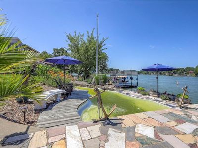 22 Emerald Shore Dr, Lake Tapawingo, MO, 64015