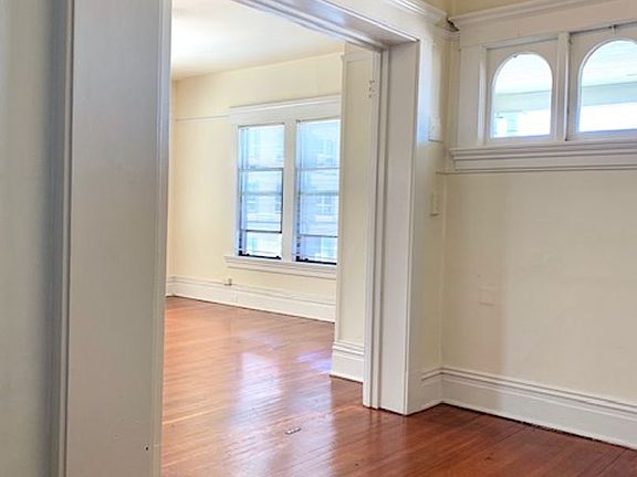 2nd image of 203 Bellevue Ave E APT 24