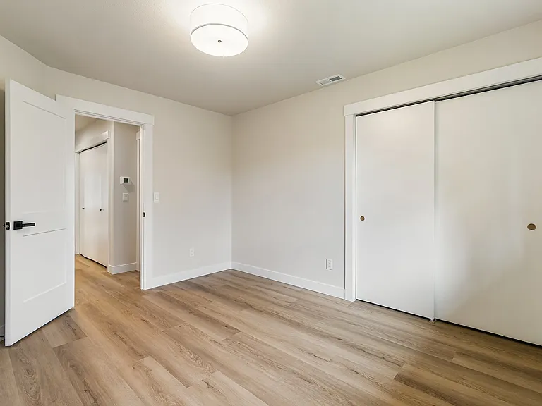 3815 Del Bonita Way — Photo 22