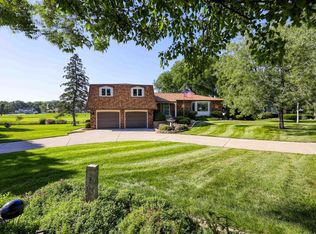 600 Woodview Dr, Sun Prairie, WI 53590