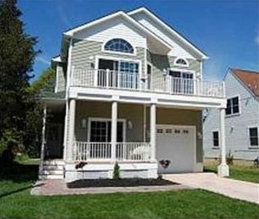 1st image of 634 West Dr