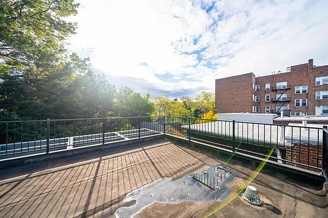 105 Fairview Ave — Photo 46