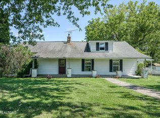 4407 Flynns Cove Rd, Crossville, TN 38572