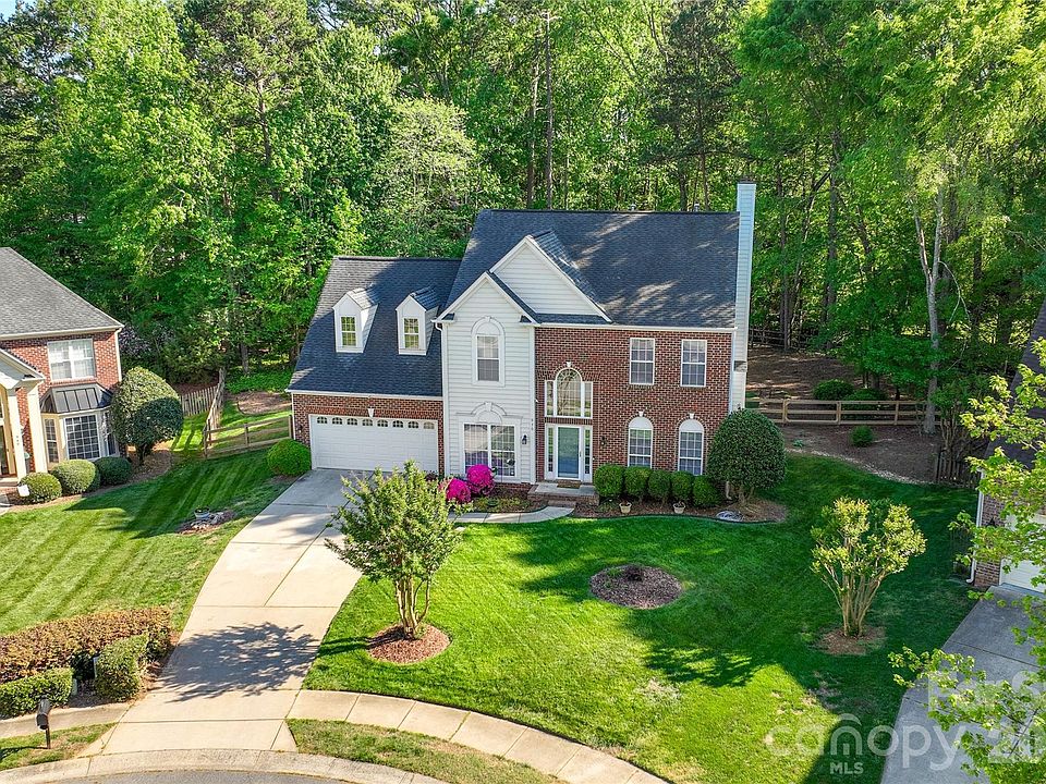 1st image of 936 Timber Knoll Dr