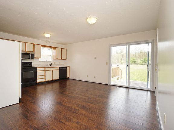 4th image of 1951 Clearview Dr