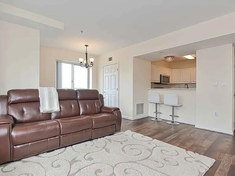 1 Cityview Ln #205 — Photo 5