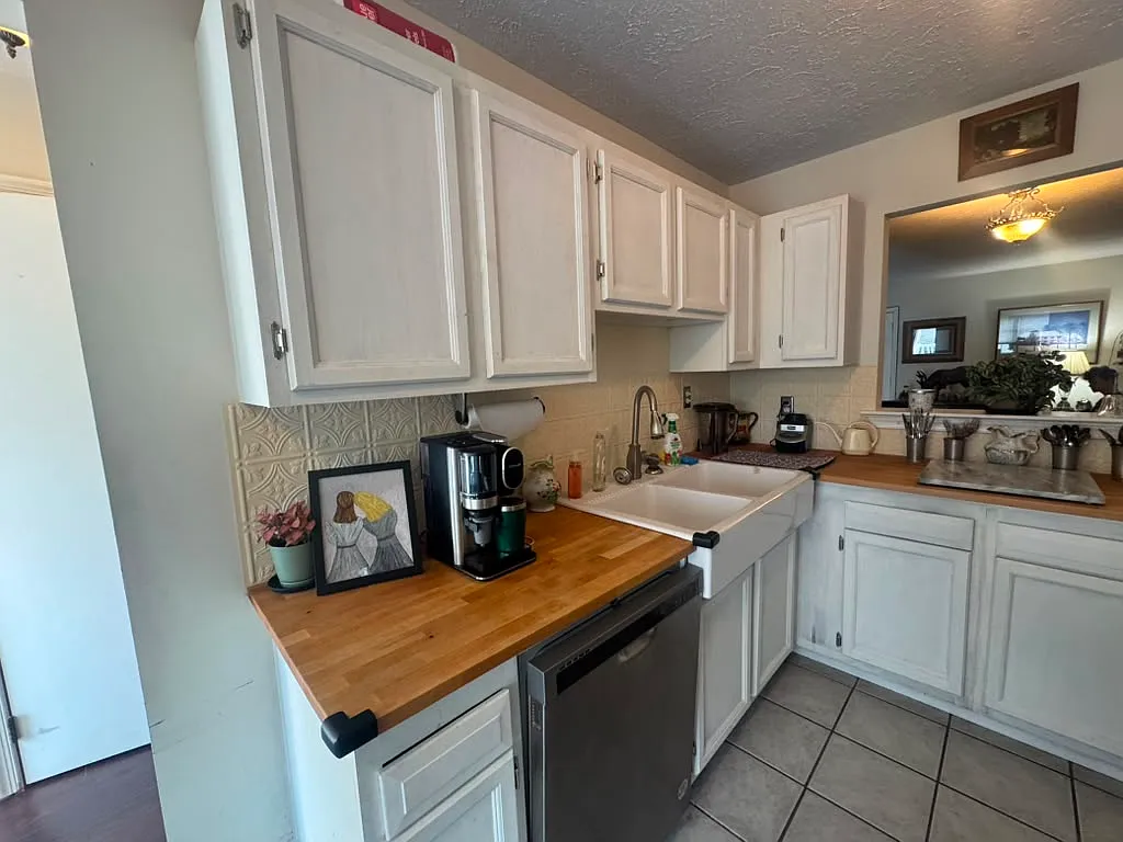 2 bed, 1550 sqft, $2,200 — Photo 3