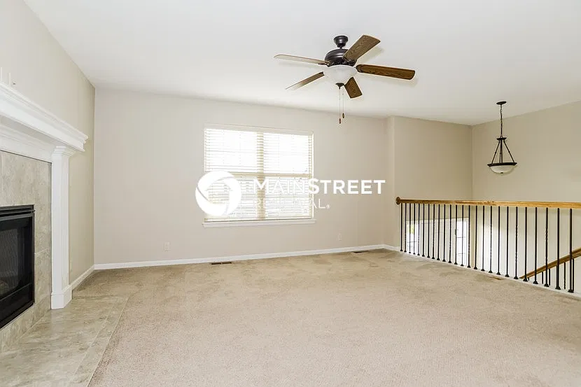 524 S Poplar St — Photo 3