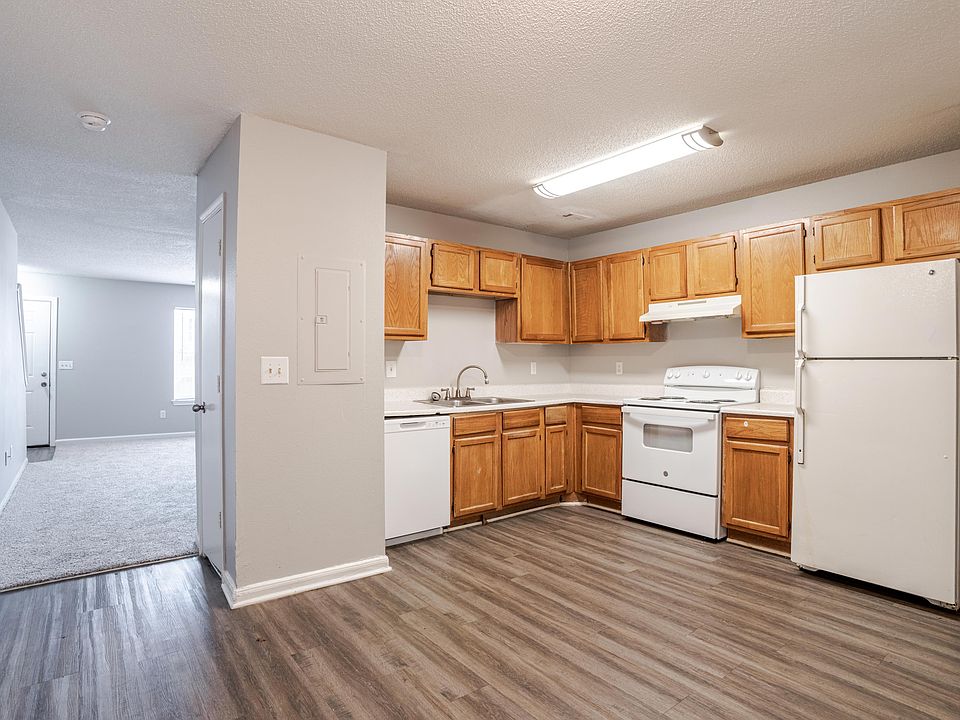1st image of 1600 Brooks Pointe Cir #805