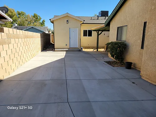 2518 E Avenue J2 Photo 1