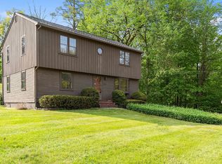 29 Shadow Lake Rd #B, Salem, NH 03079