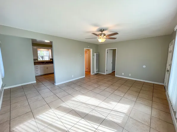 123-135A, 123-135 S Lincoln Ave #123D, Fullerton, CA 92831