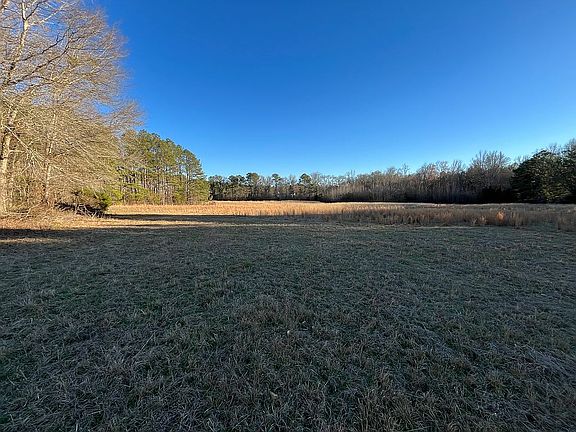 3rd image of 140 Caldwell Farm Rd