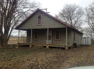 1121 Lowry St, Winfield, KS 67156