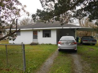 220 Reeves Rd, Lake Charles, LA 70611
