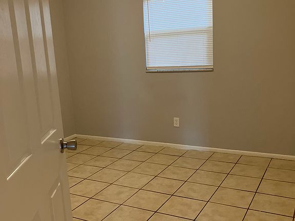 5th image of 2708 Broadway APT 2