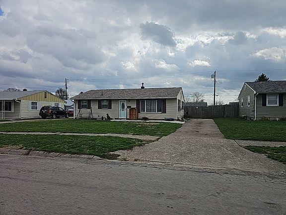 2nd image of 2670 Maplegrove Ave