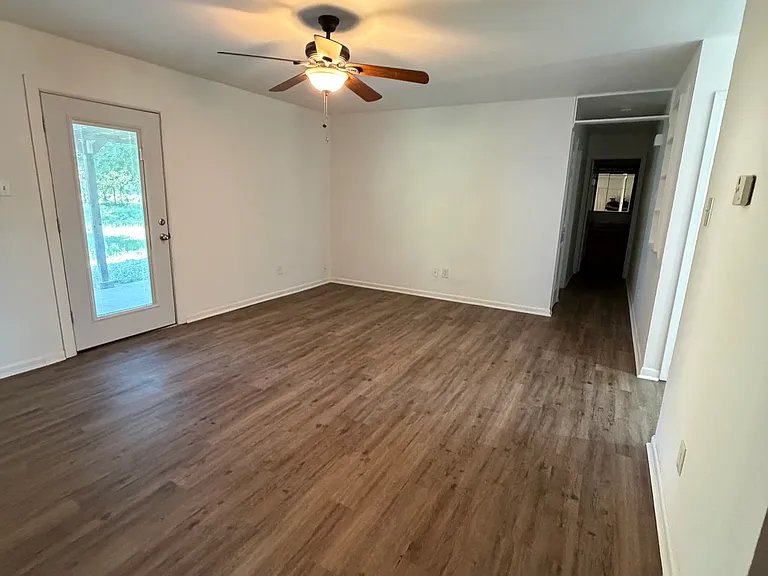 821 E Glendale St — Photo 2