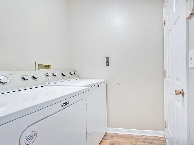 1467 Bay Grove Dr — Photo 5