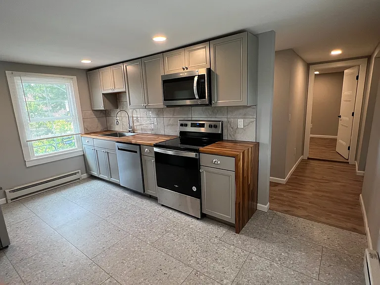 39 Buttonwood St #B — Photo 6