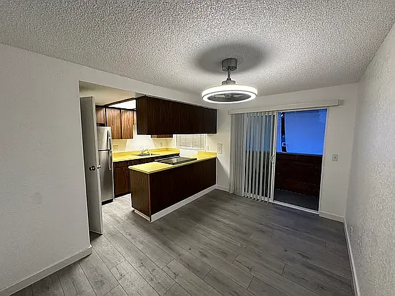 120 Stanford Dr #D — Photo 1