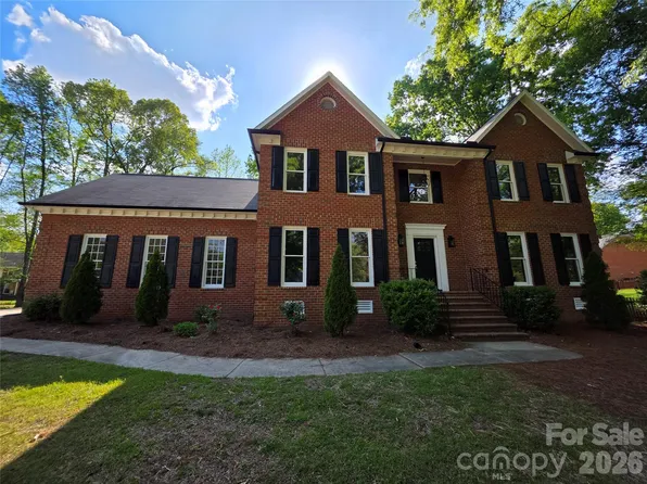 1507 Chadmore Ln NW, Concord, NC 28027