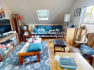 5 Clyde St #2R, Somerville, MA 02145