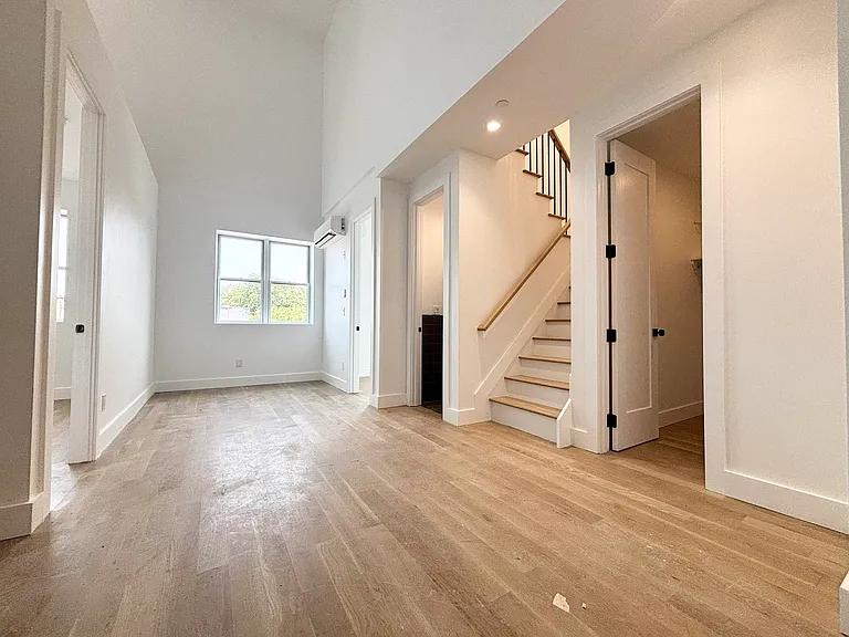 173 Tompkins Ave #4F — Photo 2