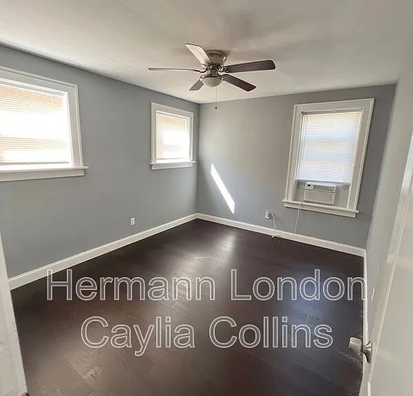 4413 Delor St #2F — Photo 10